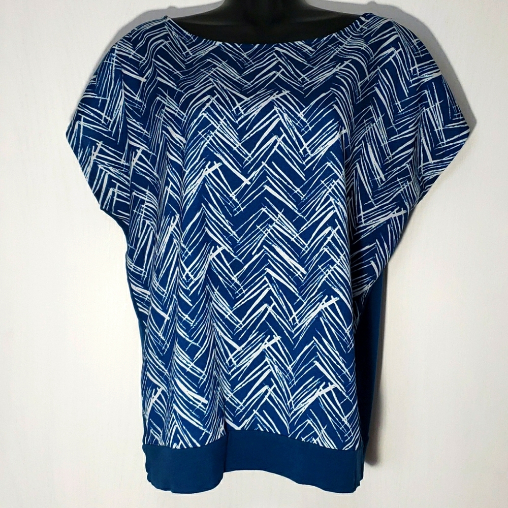 Goegeous boat neck semi-sheer shirt